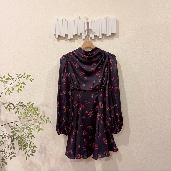 Keepsake Infinity Long Sleeve Satin Mini Dress Black with Pomegranate Ditsy Size - Picture 6 of 14